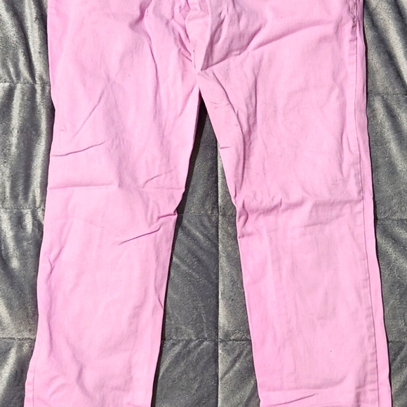 Pink Women's low-rise No Boundaries skinny jeans - Picture 2 of 4